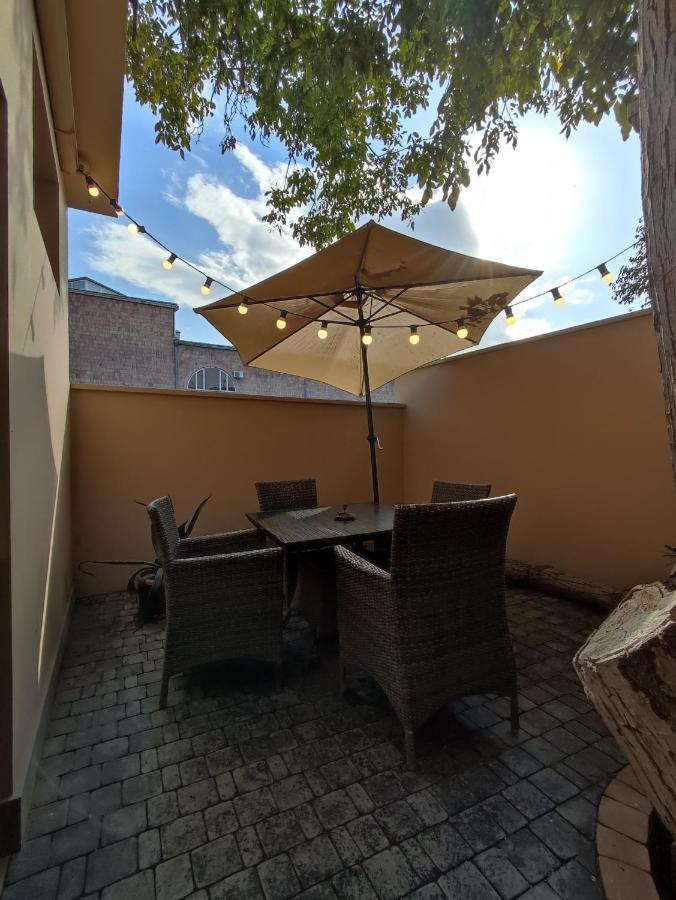 Hotelise I Tulip Apartment Erywań Zewnętrze zdjęcie